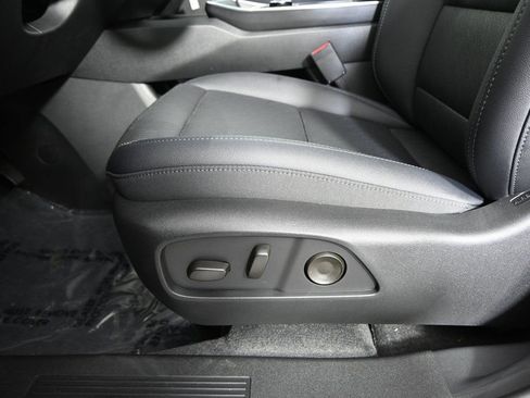 New 2026 Chevrolet Equinox LT w/ Convenience Package II image 21