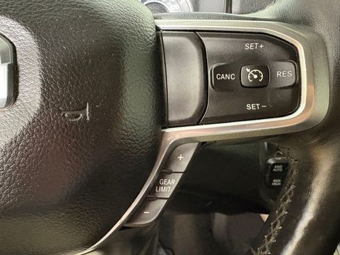 Used 2019 RAM 1500 Laramie AWD/4WD image 25