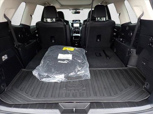 Used 2022 Subaru Ascent Limited w/ Technology Package AWD/4WD image 8