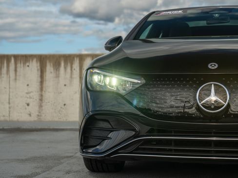 Certified 2023 Mercedes-Benz EQE 500 4MATIC Sedan image 7