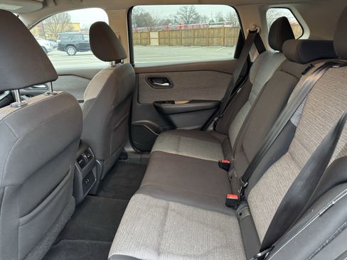 Used 2021 Nissan Rogue SV image 33