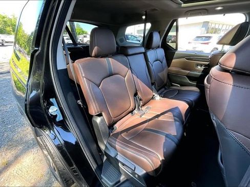Used 2023 Honda Pilot Elite image 25