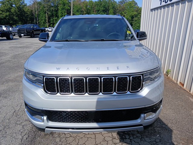 Used 2024 Jeep Wagoneer L Series II AWD/4WD image 8