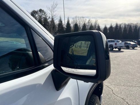 Used 2024 GMC Sierra 1500 AT4 w/ AT4 Premium Package image 16