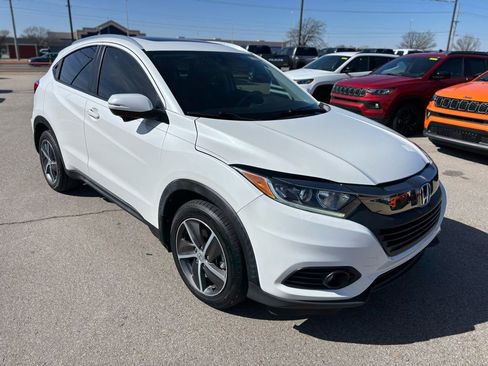 Used 2021 Honda HR-V EX image 2