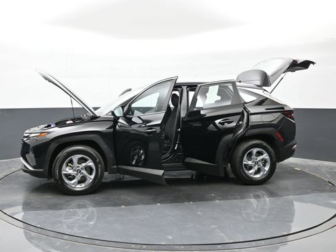 Certified 2023 Hyundai Tucson SE AWD/4WD image 48