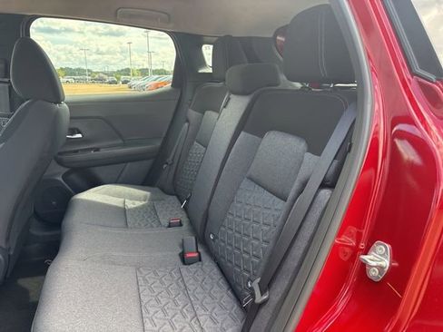 New 2025 Nissan Kicks SV image 19