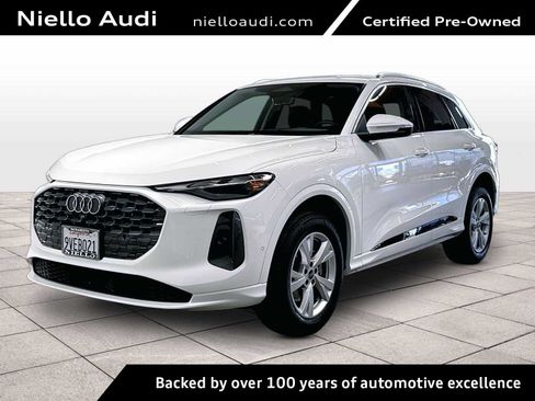 Used 2025 Audi Q5 Premium AWD/4WD image 1