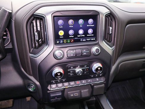 Used 2020 GMC Sierra 3500 Denali w/ Denali Ultimate Package image 15