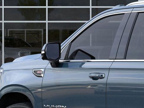New 2026 GMC Yukon XL Elevation image 12