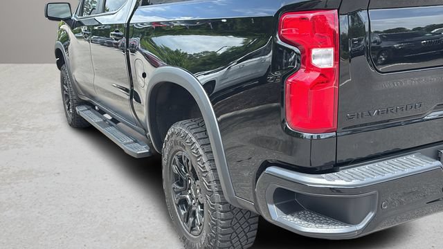 Used 2025 Chevrolet Silverado 1500 ZR2 w/ Technology Package AWD/4WD image 35