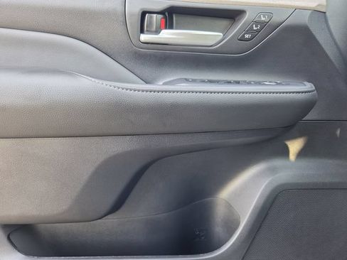 Certified 2026 Toyota Grand Highlander AWD image 19