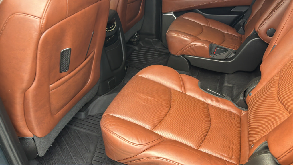 Used 2019 Cadillac Escalade Luxury RWD image 24