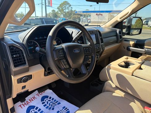 Used 2019 Ford F250 XLT w/ XLT Value Package image 17