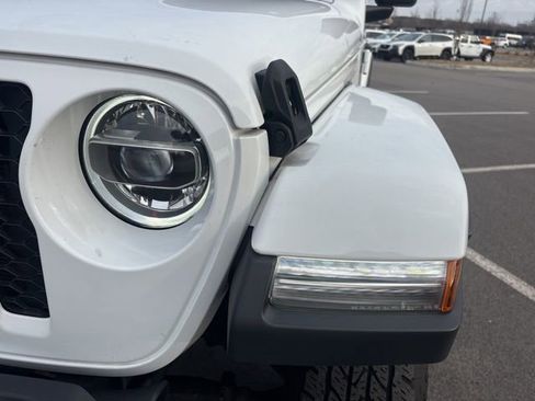 Used 2022 Jeep Gladiator Sport image 69