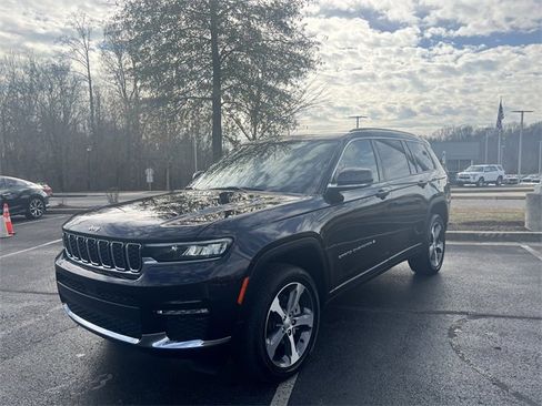 Used 2023 Jeep Grand Cherokee L Limited image 45