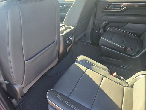 New 2026 GMC Yukon XL Elevation image 11
