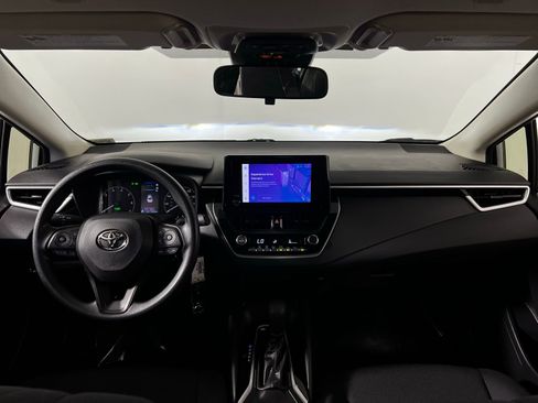 Certified 2025 Toyota Corolla LE image 21