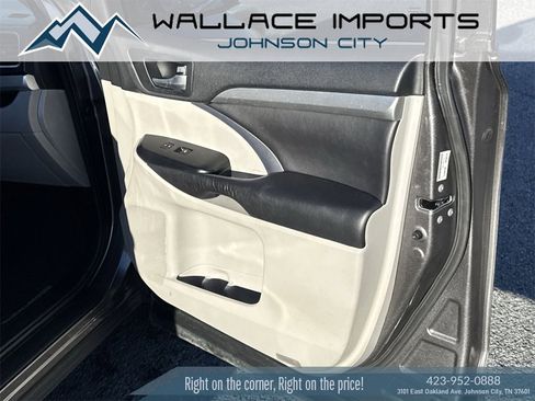 Used 2016 Toyota Highlander XLE image 40