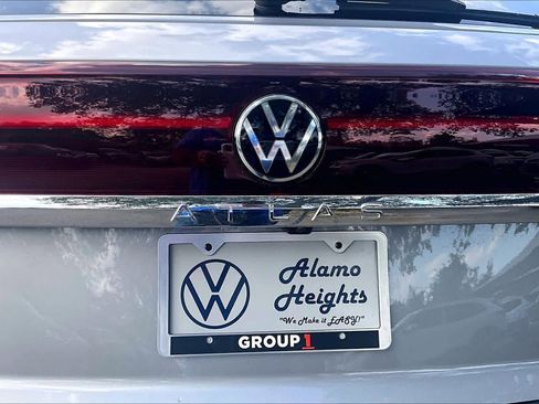 New 2026 Volkswagen Atlas Cross Sport SEL Premium R-Line AWD/4WD image 15