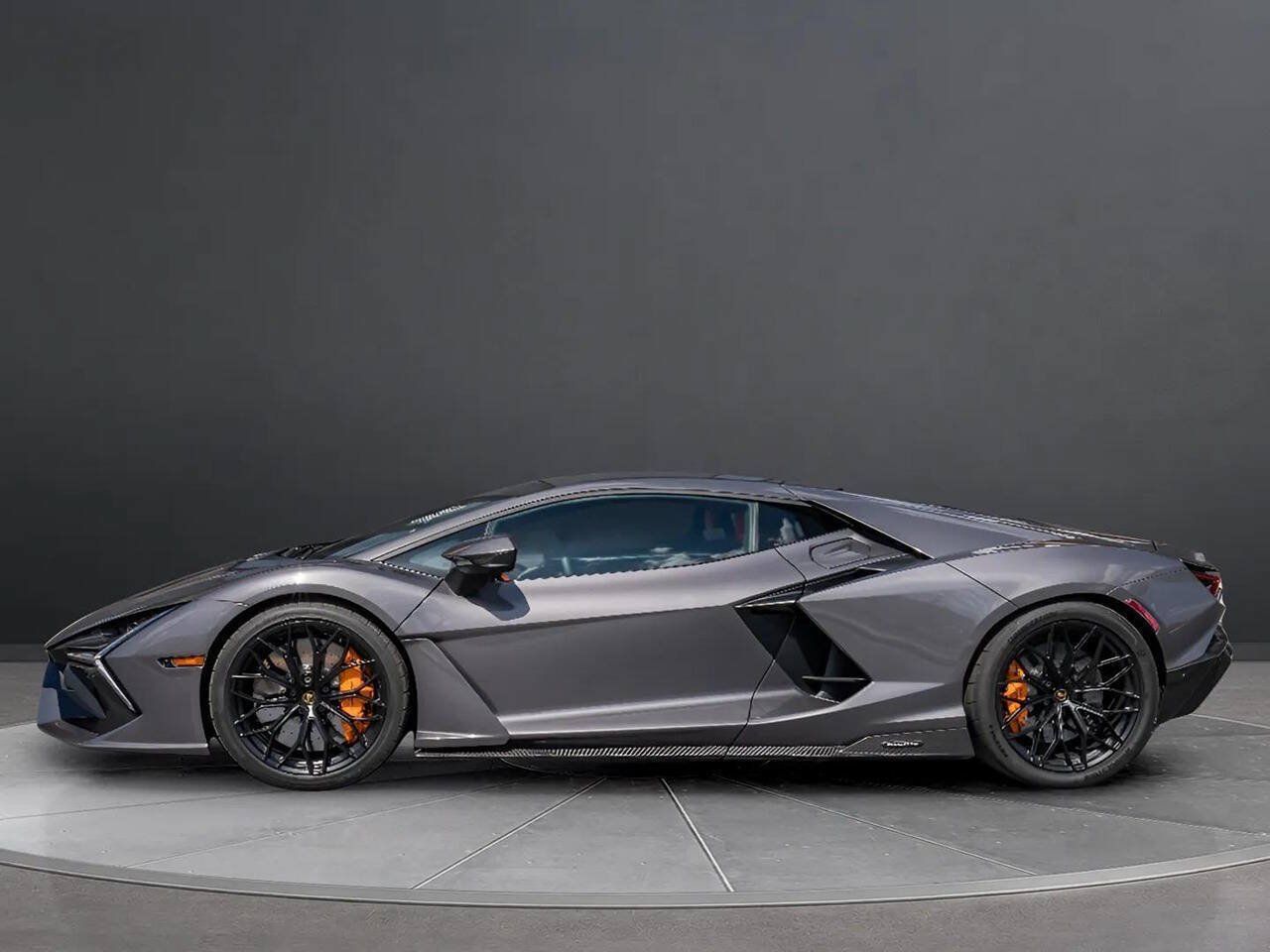 Used 2025 Lamborghini Revuelto AWD/4WD image 5