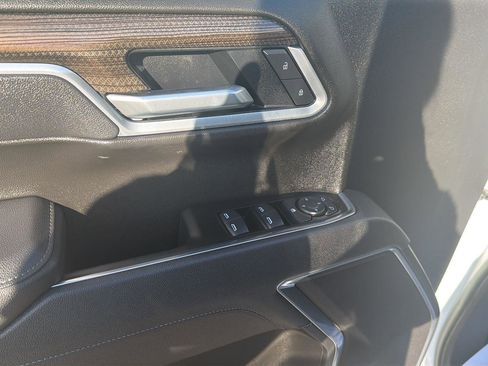 Used 2025 Chevrolet Silverado 1500 LT w/ Work Truck Package AWD/4WD image 12