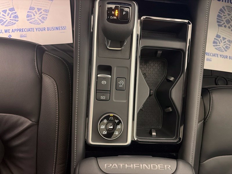 Used 2025 Nissan Pathfinder SL w/ SL Premium Package AWD/4WD image 37
