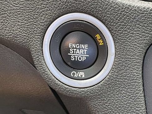 Used 2023 Dodge Charger SXT RWD image 27