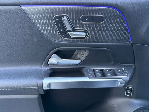 Certified 2021 Mercedes-Benz GLB 250 image 11