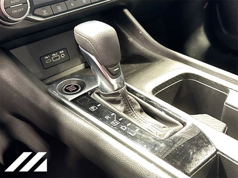 Used 2020 Nissan Sentra SV image 17