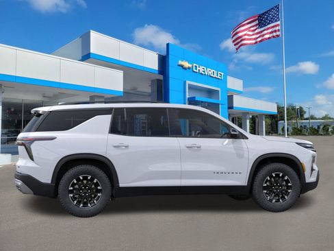 New 2026 Chevrolet Traverse Z71 w/ Enhanced Driving Package image 5