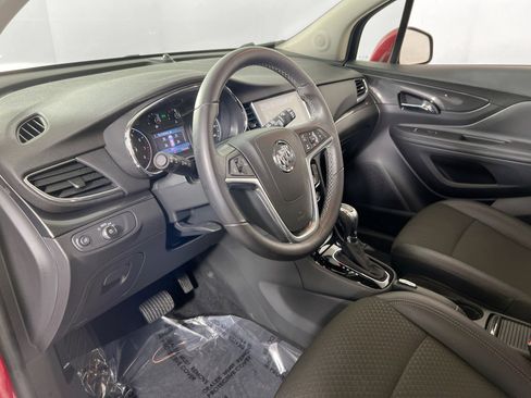 Used 2020 Buick Encore Preferred image 9