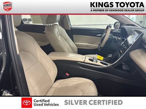 Certified 2019 Toyota Avalon Limited w/ Advanced Safety Package FWD image 10
