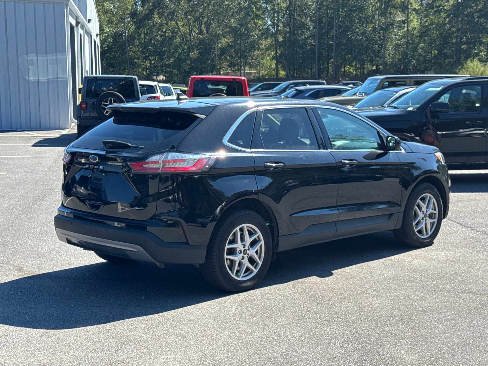 Used 2024 Ford Edge SEL AWD/4WD image 5