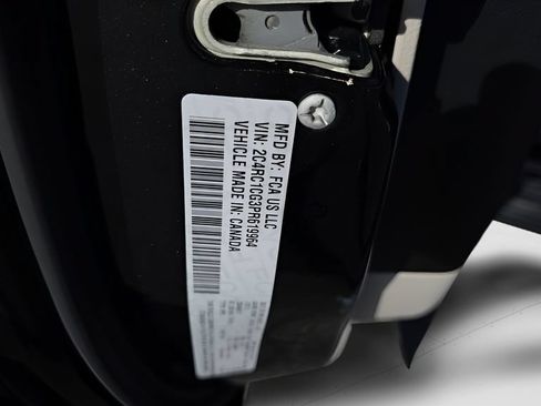 Used 2023 Chrysler Voyager LX FWD image 30