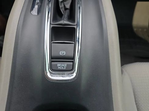 Used 2021 Honda HR-V LX image 29