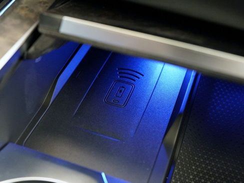 Used 2026 BMW X7 xDrive40i w/ Premium Package image 27