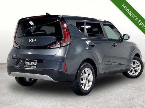 Used 2025 Kia Soul LX w/ LX Technology Package FWD image 2