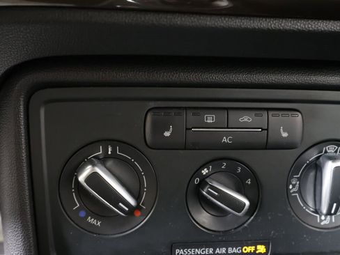 Used 2012 Volkswagen Beetle 2.5 FWD image 27