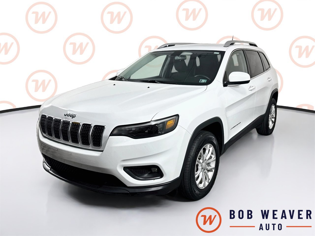 Used 2019 Jeep Cherokee Latitude w/ Cold Weather Group AWD/4WD image 3