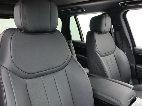 Used 2025 Land Rover Range Rover SE AWD/4WD image 27