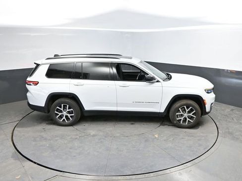 Used 2024 Jeep Grand Cherokee L Limited w/ Luxury Tech Group II image 49