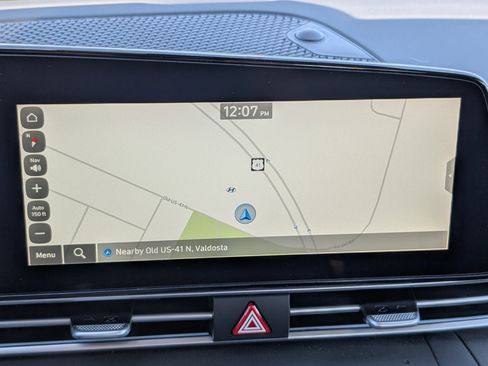 Certified 2025 Hyundai Elantra SEL image 17