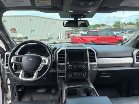 Used 2020 Ford F250 Lariat w/ Lariat Value Package AWD/4WD image 15