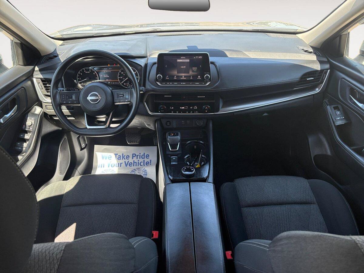 Used 2024 Nissan Rogue SV AWD/4WD image 10