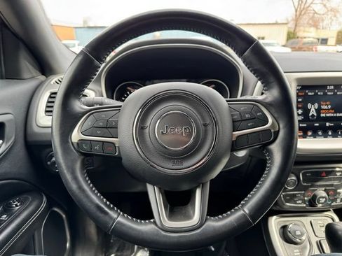 Used 2021 Jeep Compass Latitude AWD/4WD image 29