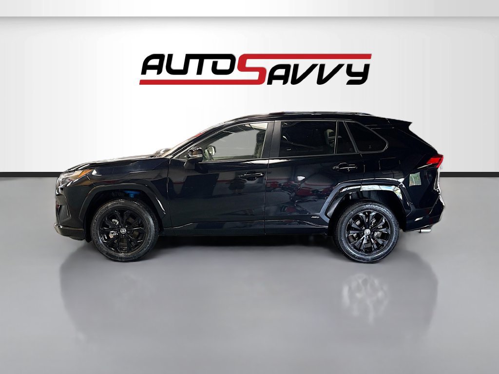 Used 2025 Toyota RAV4 SE w/ Convenience Package AWD/4WD image 4