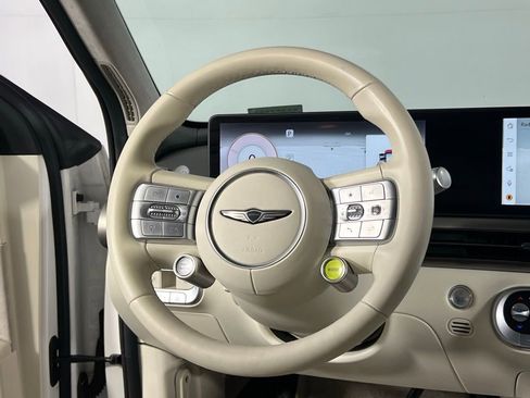 Used 2023 Genesis GV60 Performance image 14