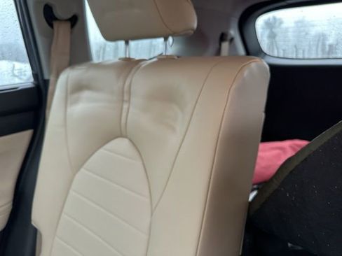 Used 2023 Toyota Highlander XLE image 13