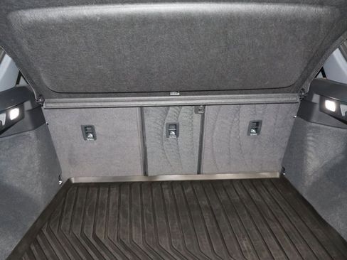 Used 2023 Audi Q4 e-tron Premium Plus w/ Premium Plus image 6